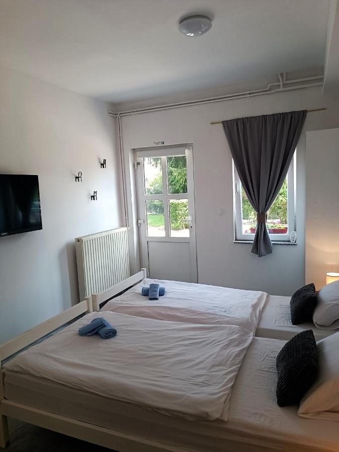 Studio Apartman Brletic Tounj Exterior photo
